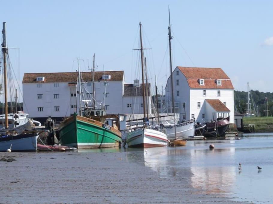 Period Near Suffolk Coast And Forest Tunstall (Suffolk)